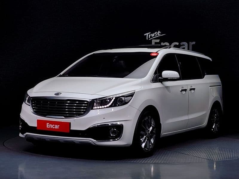 2016 Kia Carnival 9-seater Prestige photo 1