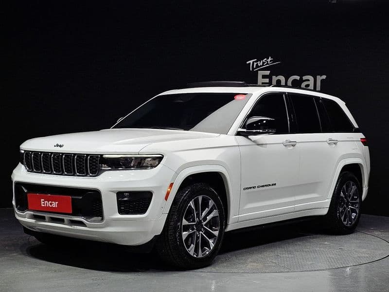 2023 Jeep Grand Cherokee 3.6 Overland photo 1