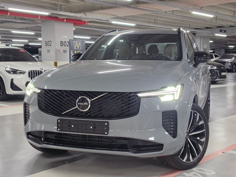 2026 Volvo XC90 B6 Ultra Dark photo 1
