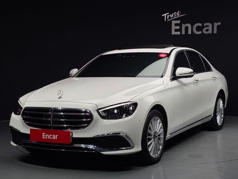 2023 Mercedes-Benz E-Class E220d 4MATIC Exclusive photo 1