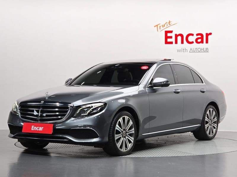 2019 Mercedes-Benz E-Class E450 4MATIC Exclusive photo 1