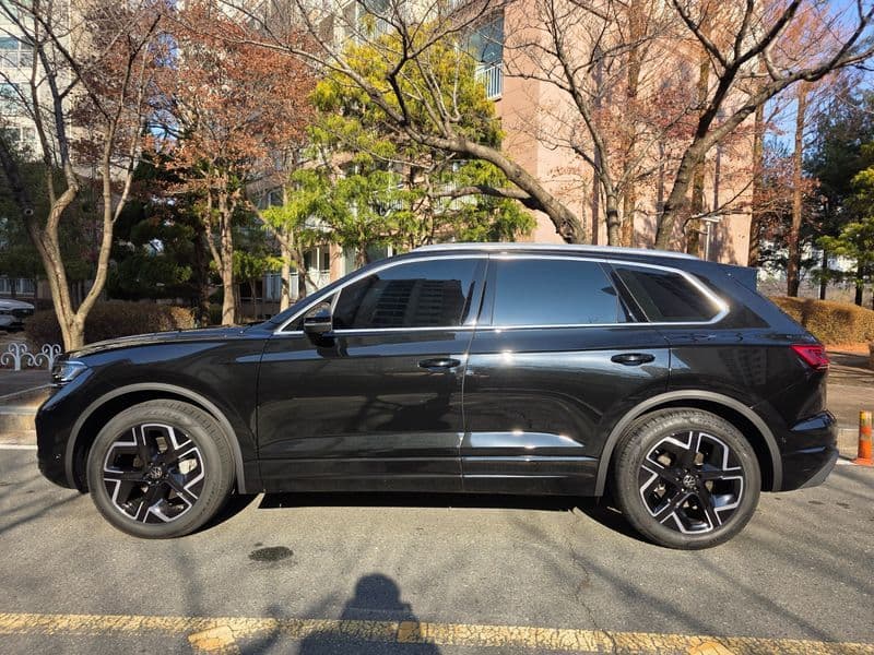 2026 Volkswagen Touareg 3.0 TDI Prestige photo 1