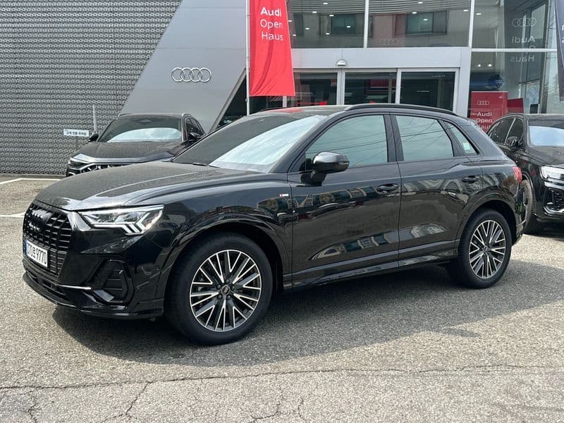 2026 Audi Q3 40 TFSI Quattro Premium photo 1