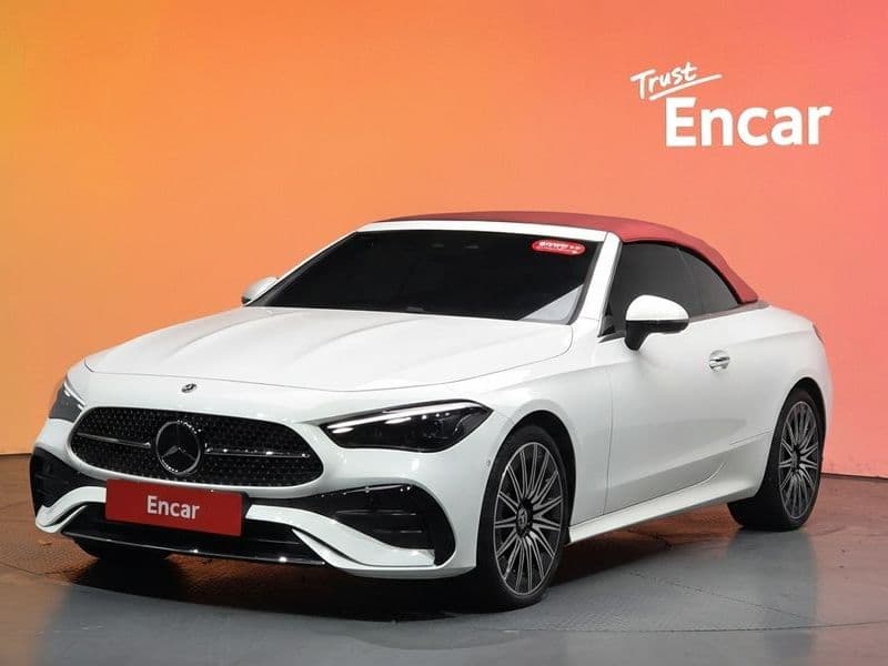 2024 Mercedes-Benz E-Class CLE450 4MATIC Cabriolet photo 1