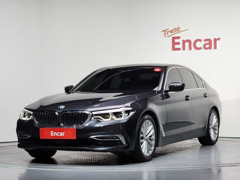 2019 BMW 5 Series 530i xDrive Luxury Plus photo 1