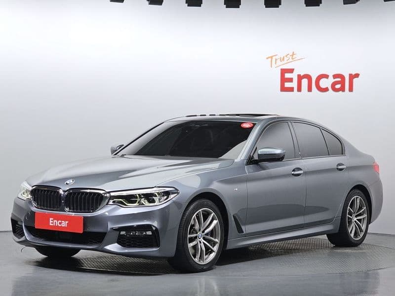 2017 BMW 5 Series 530i xDrive M Sport Package Plus photo 1