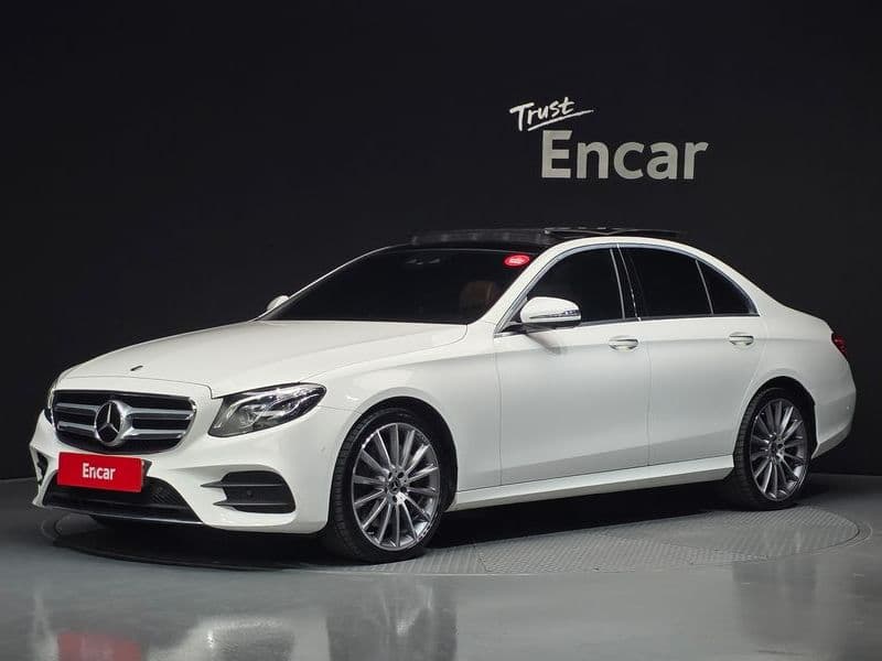 2020 Mercedes-Benz E-Class E350 4MATIC AMG Line photo 1