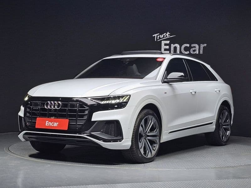 2023 Audi Q8 55 TFSI Quattro Premium photo 1