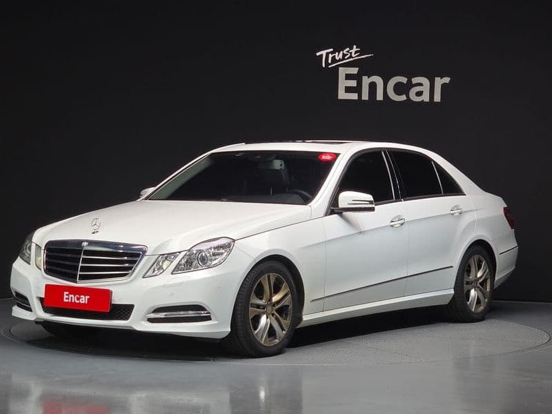 2013 Mercedes-Benz E-Class E220 CDI Avantgarde photo 1