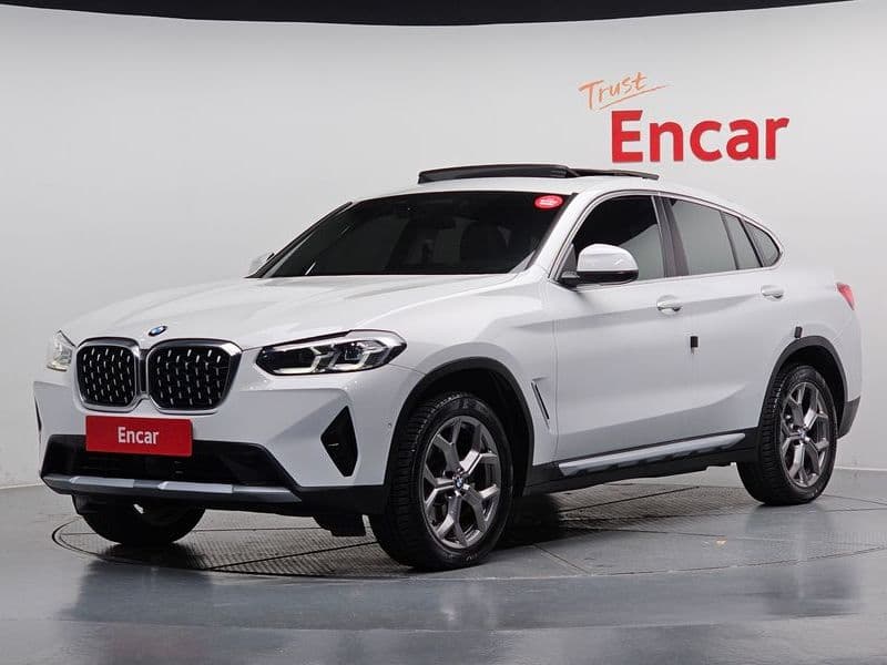 2022 BMW X4 xDrive20i xLine photo 1