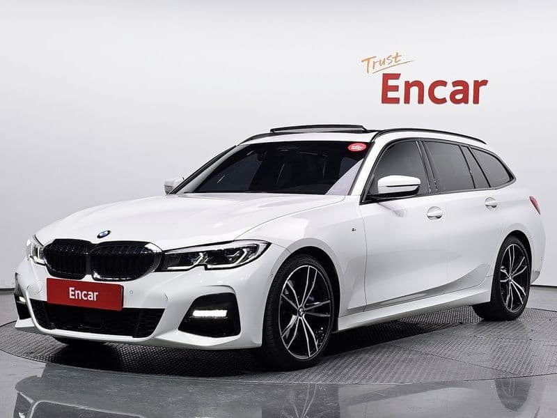2022 BMW 3 Series 320d Touring M Sport photo 1
