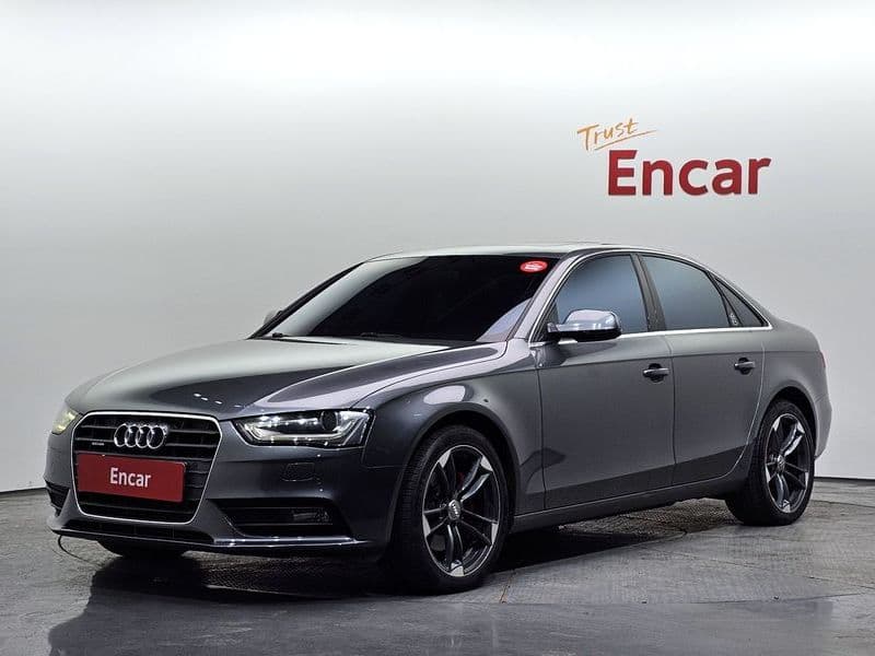 2013 Audi A4 2.0 TFSI Quattro Dynamic B8 photo 1