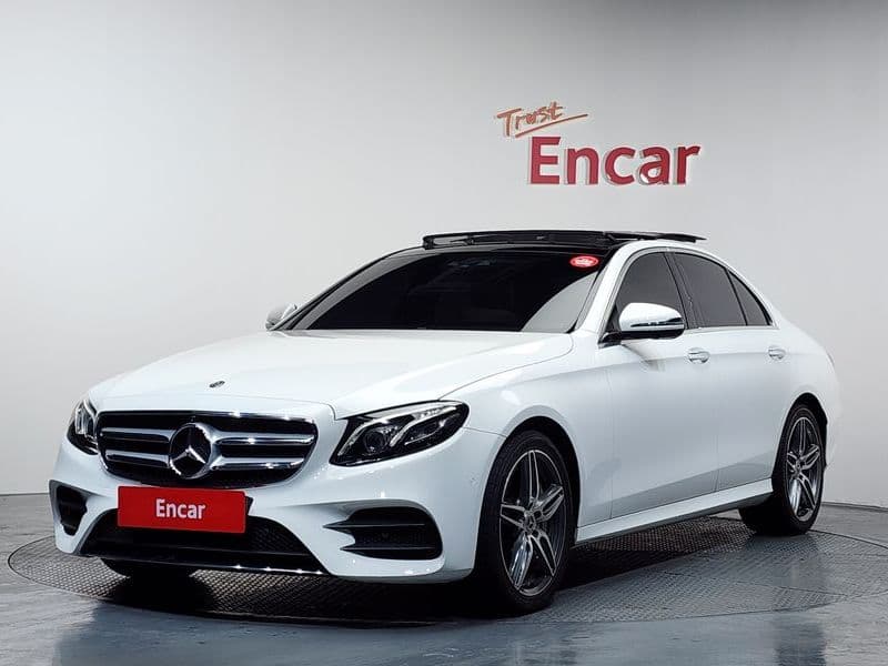 2017 Mercedes-Benz E-Class E300 AMG Line photo 1