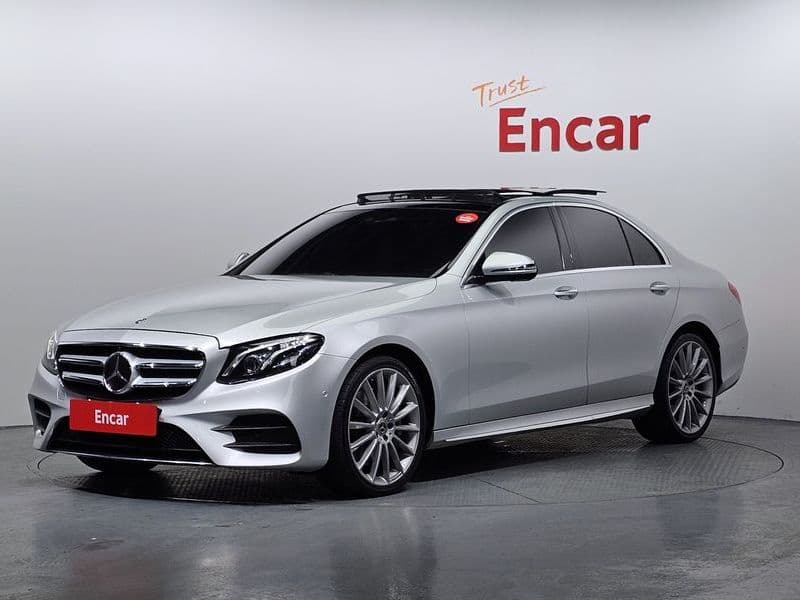 2020 Mercedes-Benz E-Class E350 4MATIC AMG Line photo 1