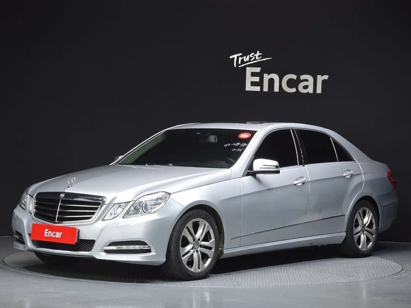 2012 Mercedes-Benz E-Class E220 CDI Avantgarde photo 1