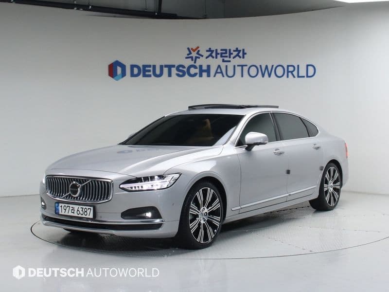 2023 Volvo S90 B6 AWD Ultimate Bright photo 1