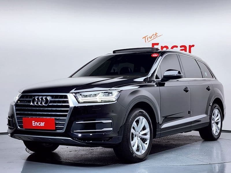2019 Audi Q7 45 TFSI Quattro photo 1