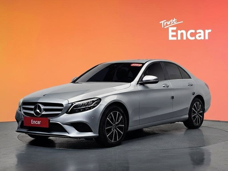 2019 Mercedes-Benz C-Class C200 photo 1