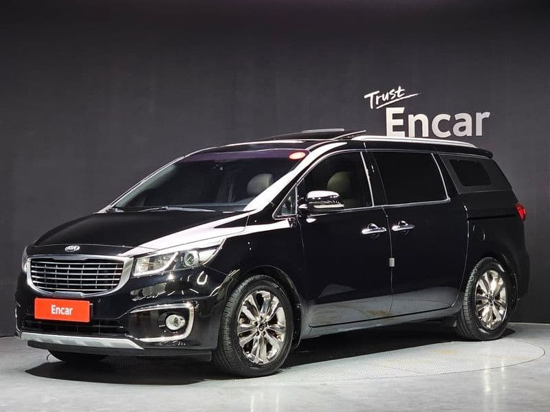 2015 Kia Carnival 9-seater Prestige photo 1
