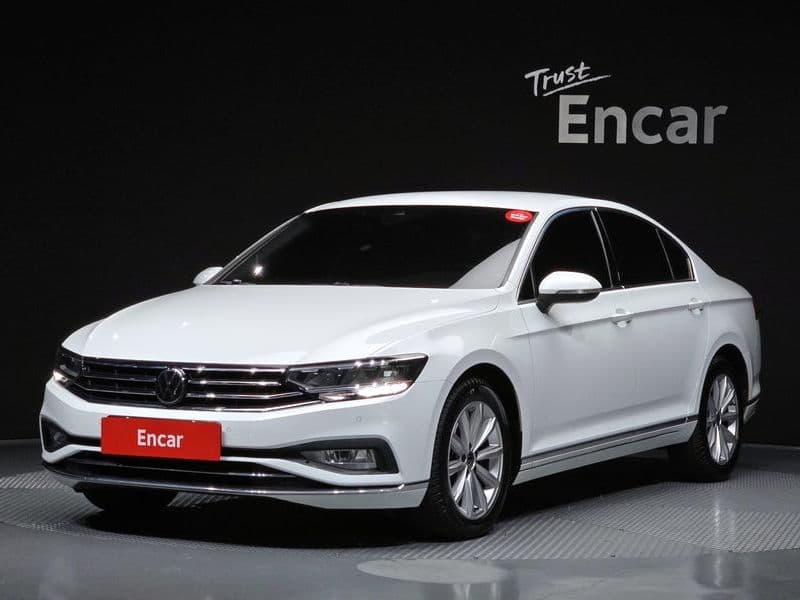 2021 Volkswagen Passat 2.0 TDI Premium photo 1