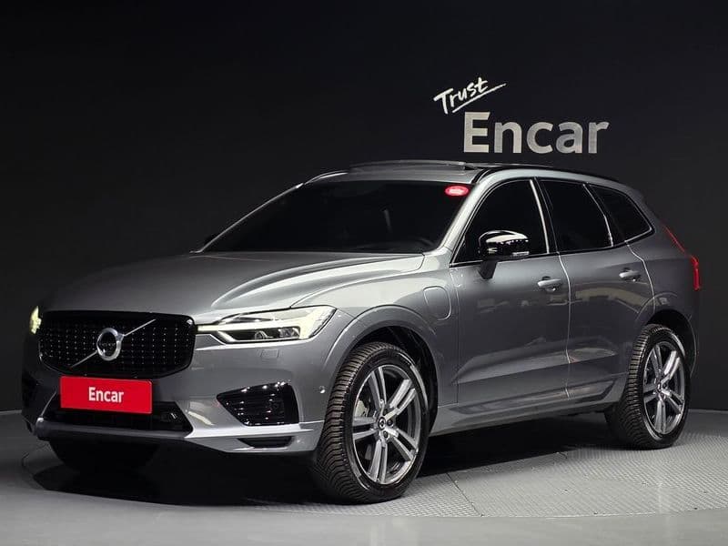 2021 Volvo XC60 T8 R-Design photo 1