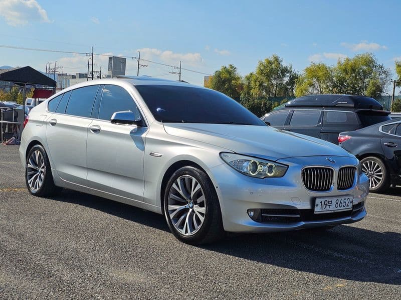 2013 BMW 5 Series GT 30d photo 1