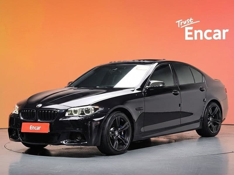2015 BMW 5 Series 520d Luxury Plus photo 1