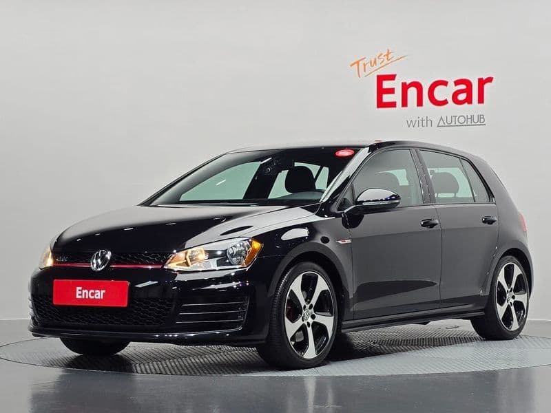 2017 Volkswagen Golf 2.0 GTI photo 1