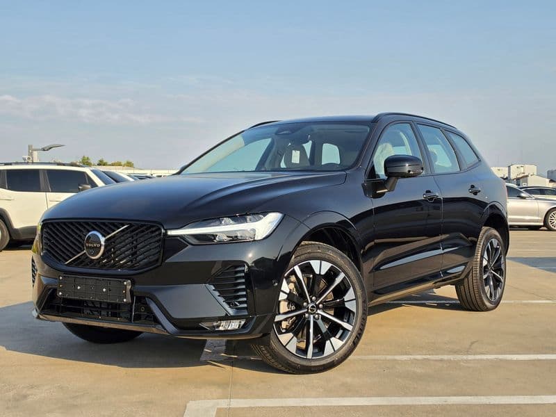 2026 Volvo XC60 B5 Ultra Dark Air Sus photo 1