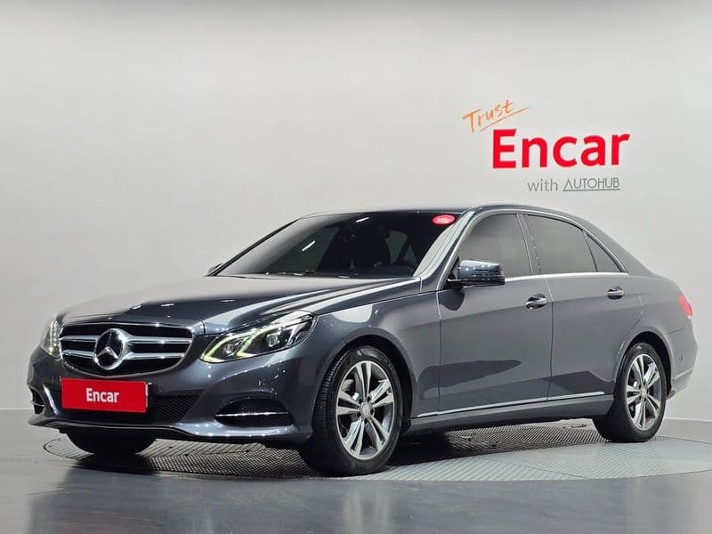 2016 Mercedes-Benz E-Class E220 Bluetec Avantgarde photo 1